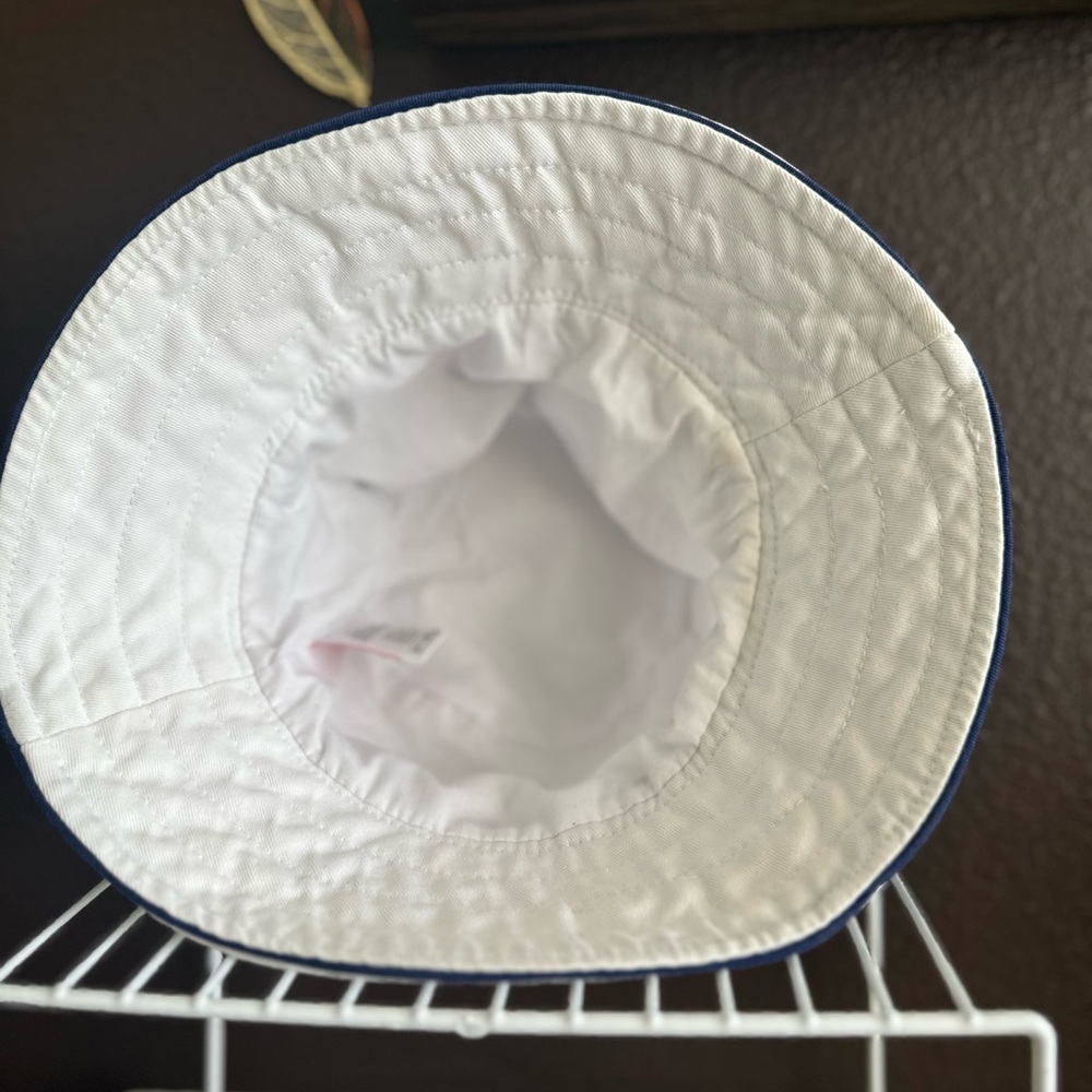 Hello Kitty Bucket Hat - Picture 3 of 11